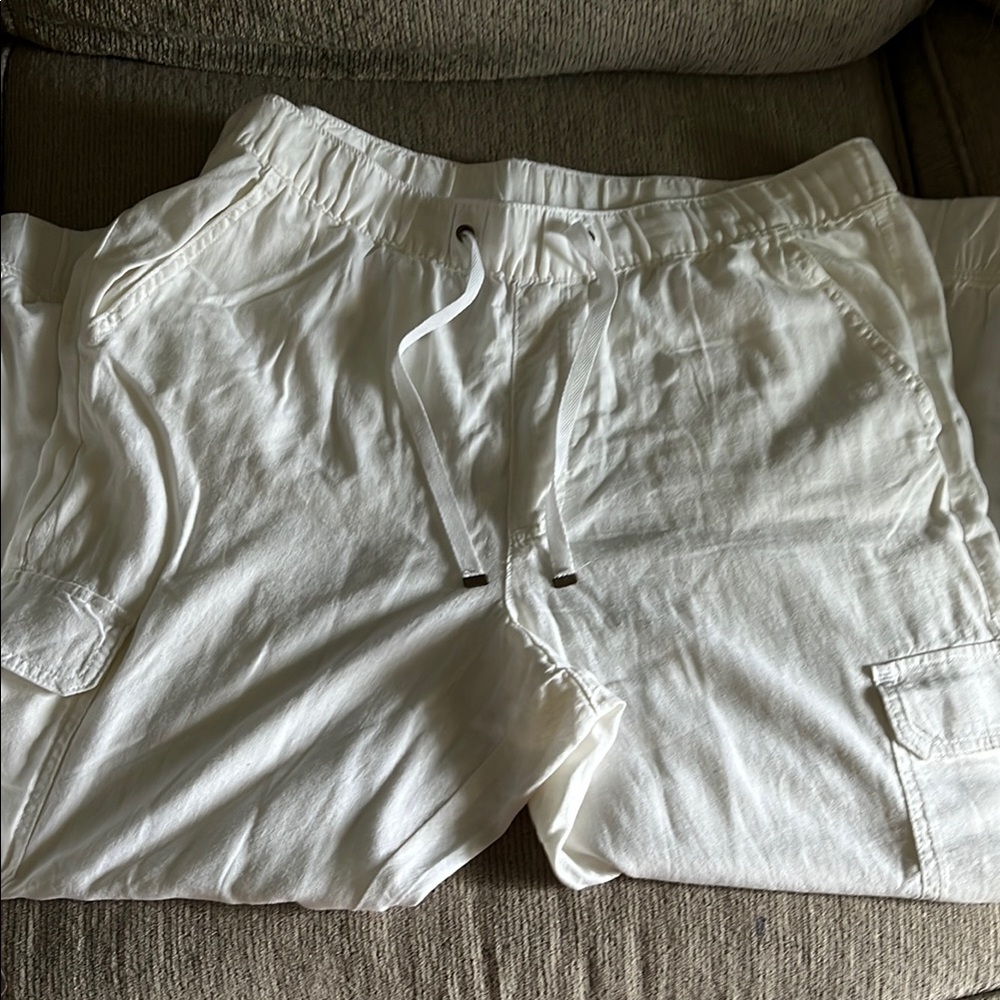 St. John's Bay White Cargo Shorts Relaxed Fit